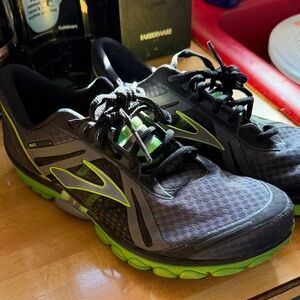 Brooks Men's Athletic Shoes - Black and Green